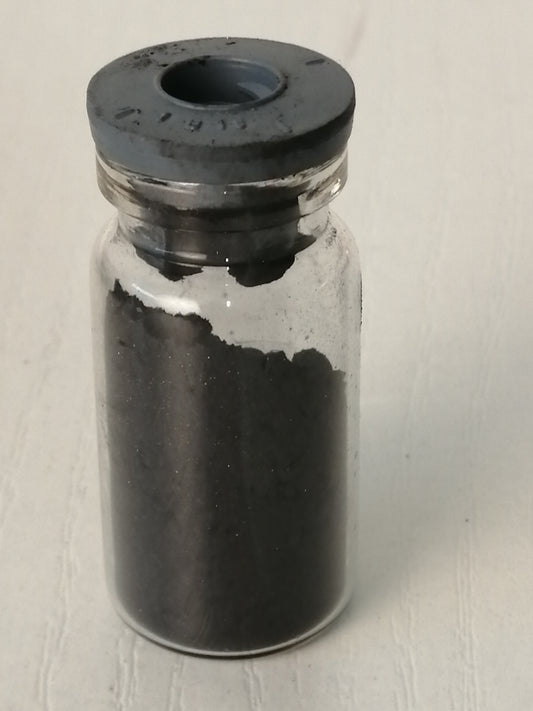 Khôl artisanal gris foncé piquant